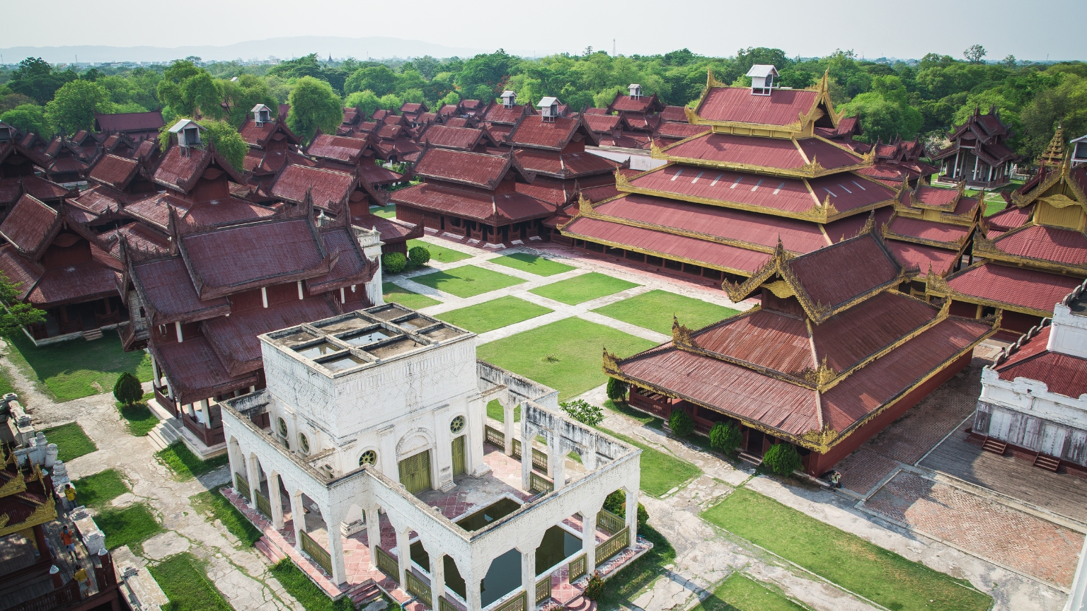 Day 2 Explore The Royal Grounds Of Mandalay Palace