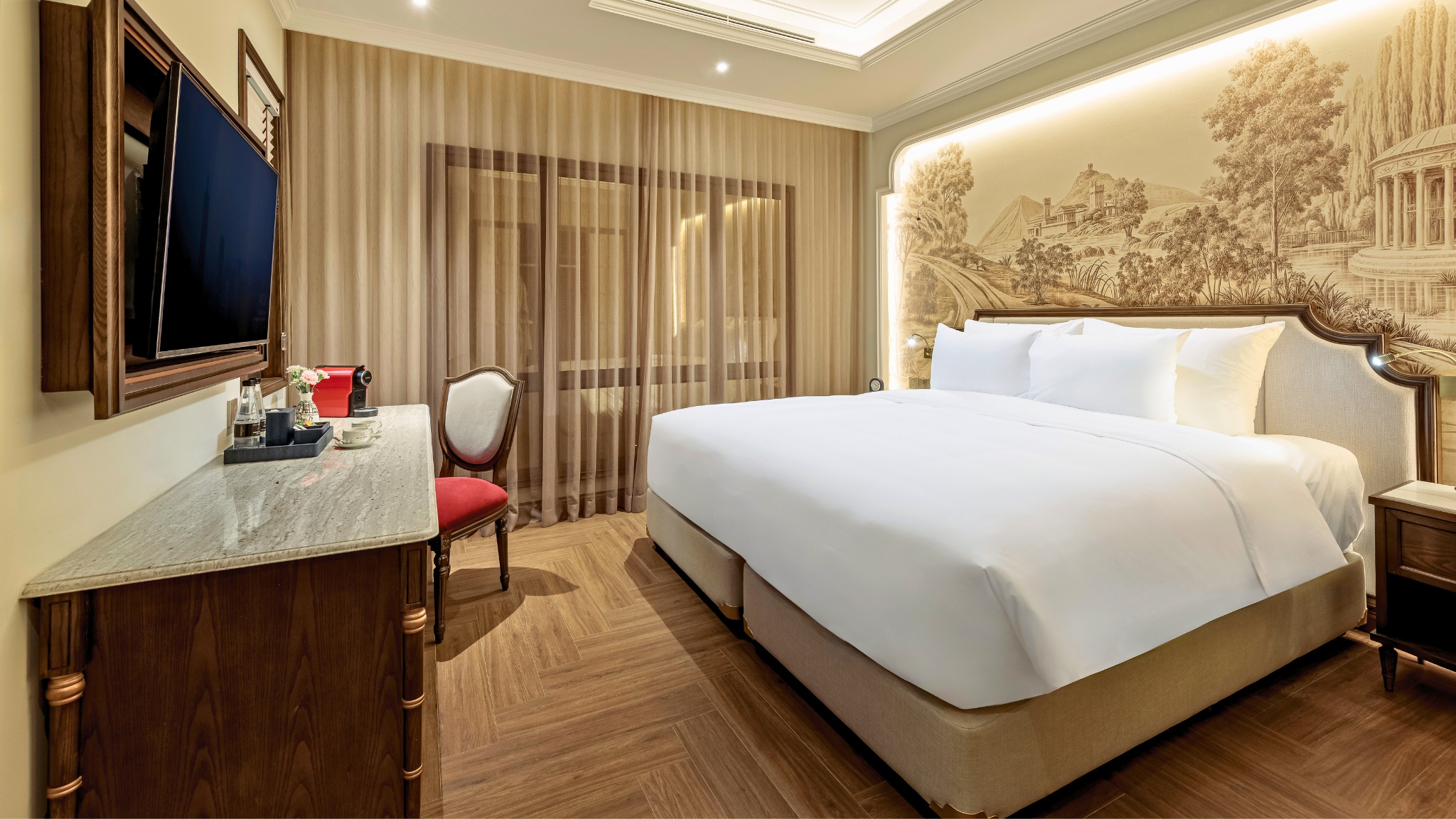 Deluxe Room in Heritage Ham Long Hotel