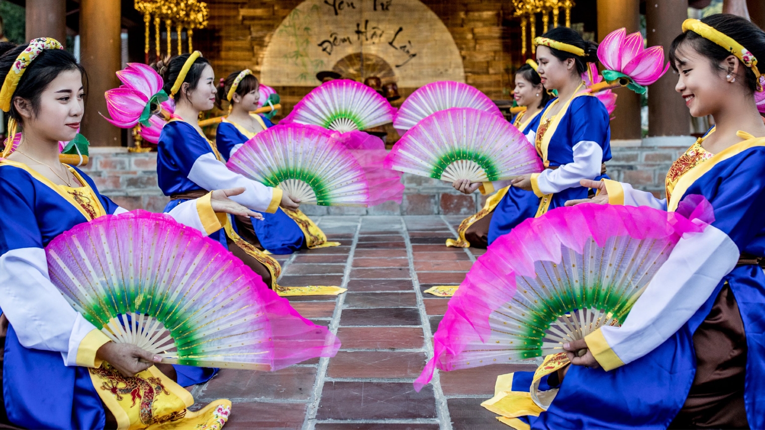 Day 2 Immerse In The Colors And Traditions Of The Village Night Festival