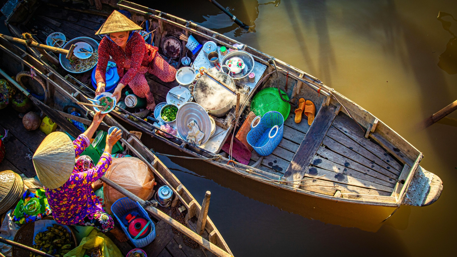Day 11 Experience Cai Rang Floating Market At Its Busiest Hours