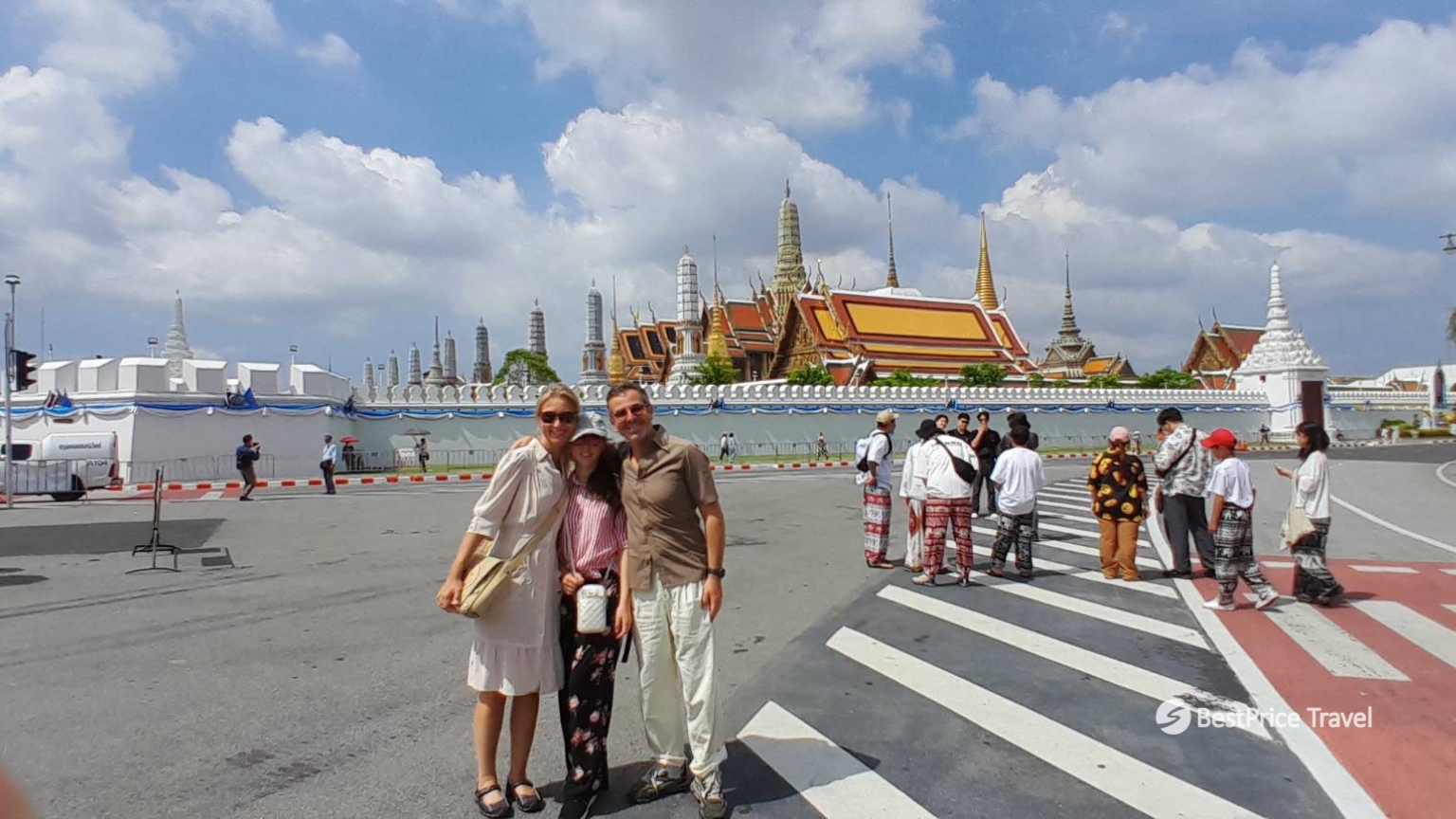 Day 2 Visit The Grand Palace And Admire Its Dazzling Architecture