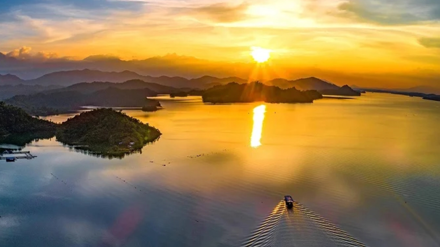 Day 3 Visit Nui Coc Lake And Enjoy Its Peaceful Natural Scenery