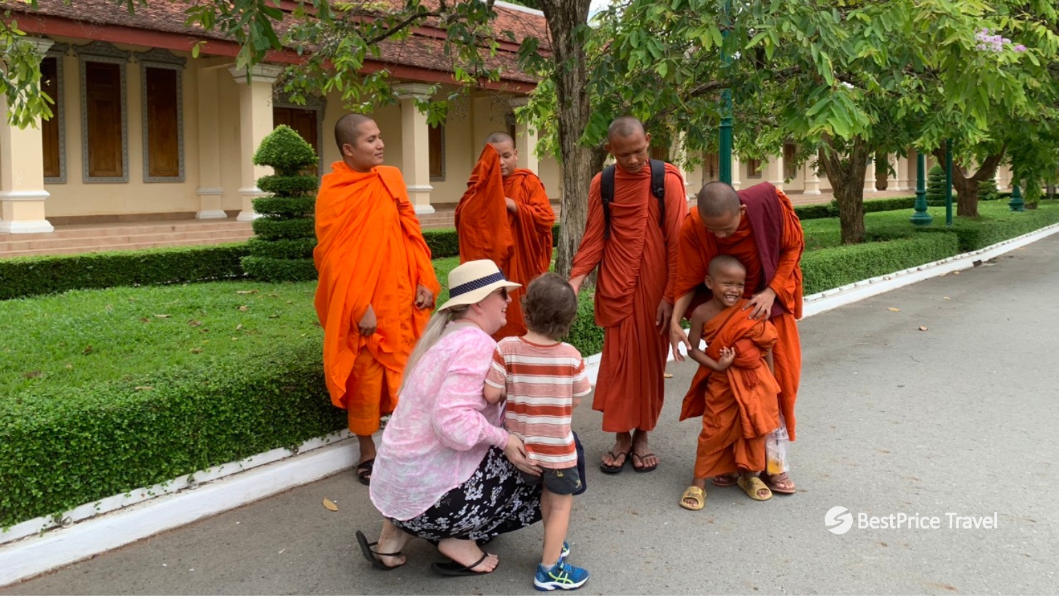 Day 2 Meet Local Monks And Learn About Their Daily Life