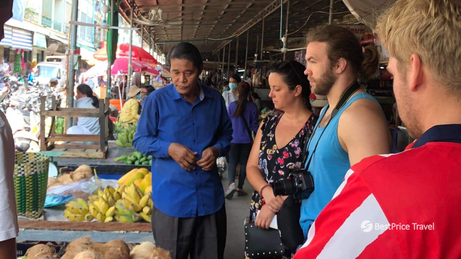 Day 2 Browse A Local Market Filled With Everyday Sights And Flavors