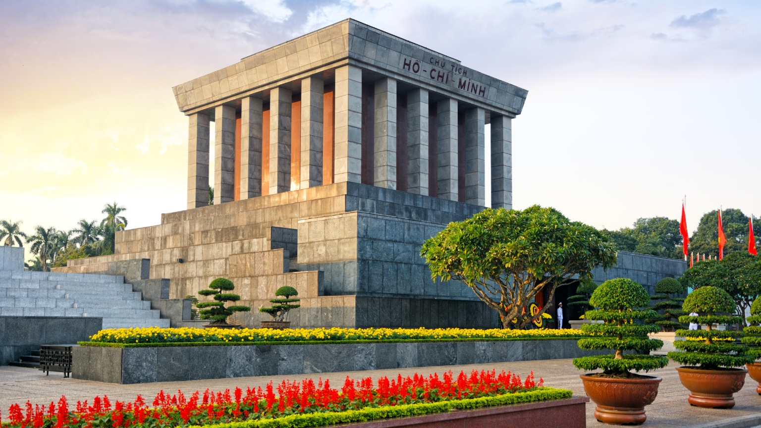 Day 3 Visit The Ho Chi Minh Mausoleum And Learn About Vietnam&rsquo;s Revered Leader