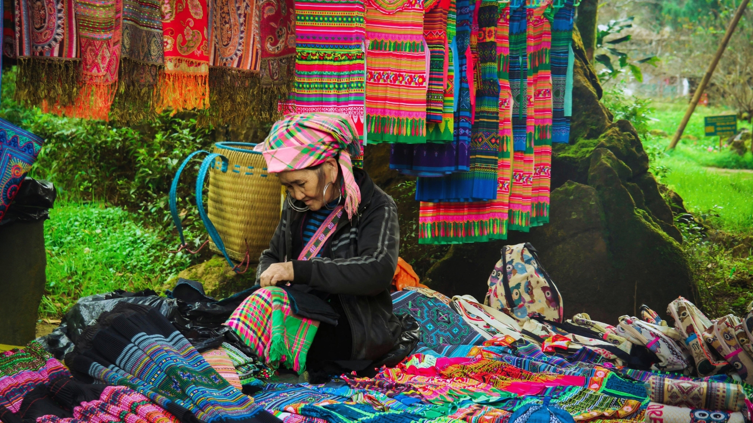 Day 2 Explore Sapa Local Market Filled With Ethnic Culture