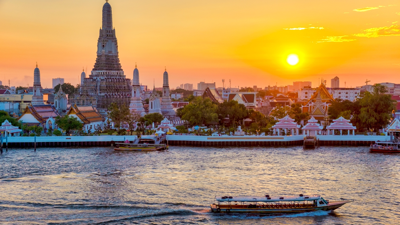 Day 2 Visit Wat Arun And Admire Its Iconic Riverside Beauty