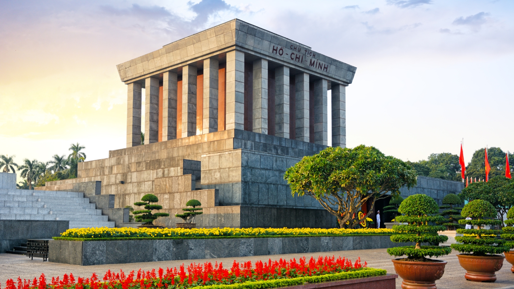 Day 3 Learn About Vietnam&rsquo;s History At Ho Chi Minh Mausoleum