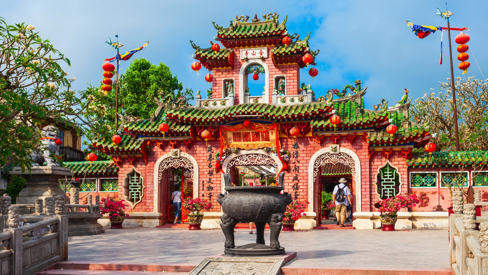 Day 10 Visit The Fujian Assembly Hall And Admire Its Vibrant Architecture